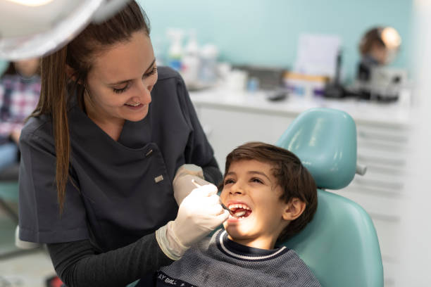Best Cosmetic Emergency Dentistry in Wlowbrook, IL