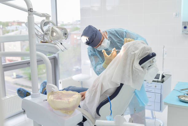 Best Weekend Emergency Dentist in Wlowbrook, IL